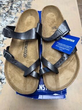 Birkenstock women’s 9 mayari sandals- new in box